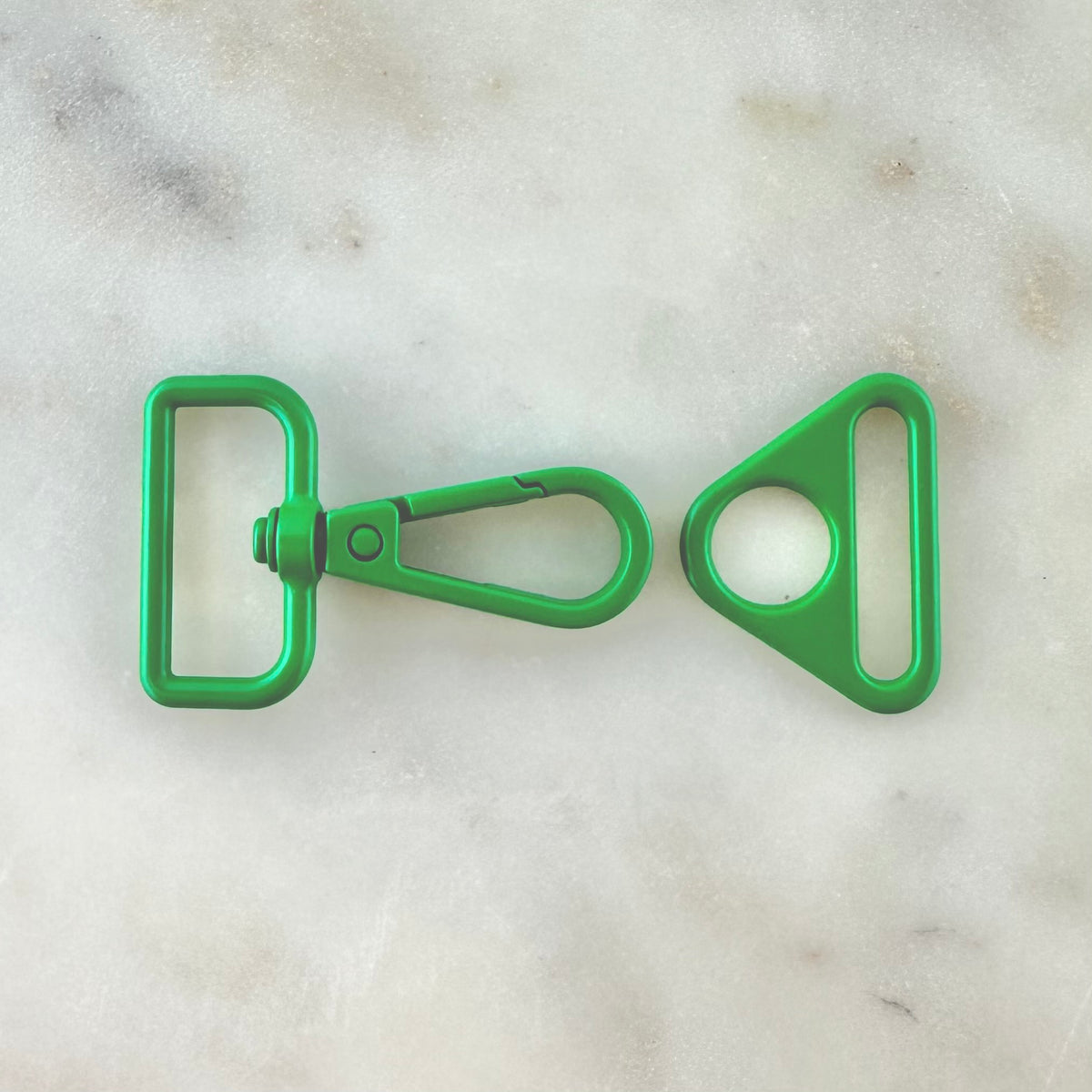 Clasp Hardware in Kelly Green by Stitch Supply