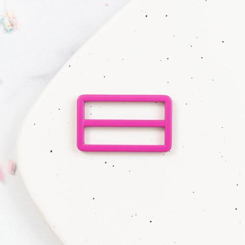 1.5" Tri Glide Buckle in Magenta by Stitch Supply
