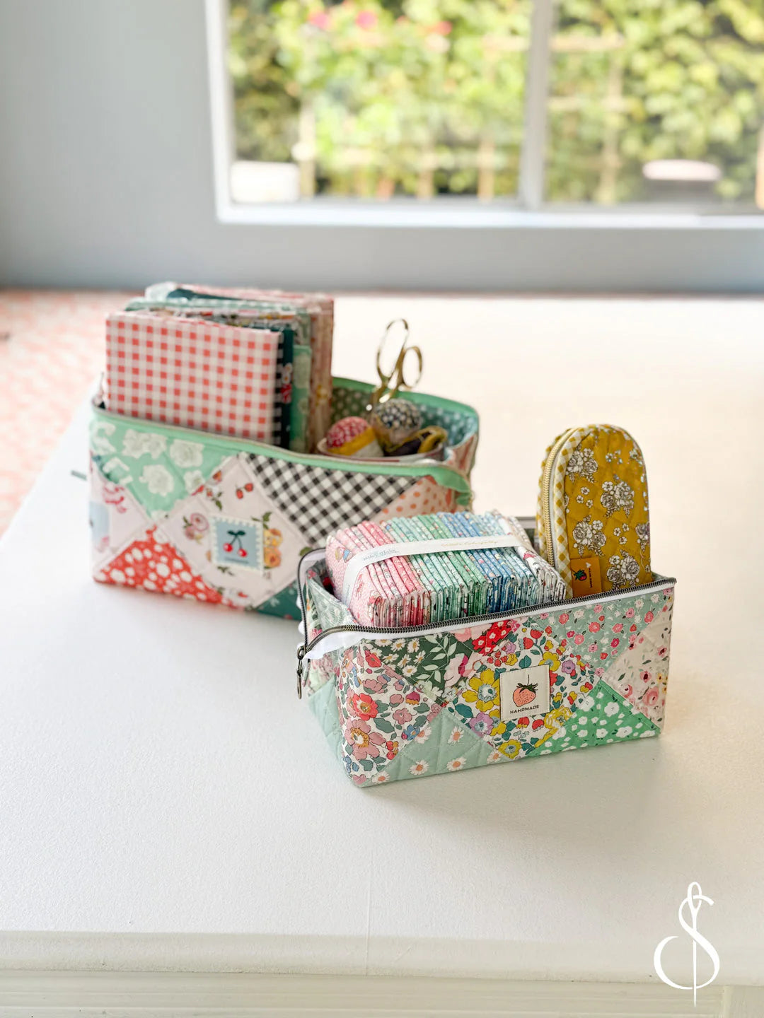 Box It Up Pouch Paper Pattern by Minki Kim